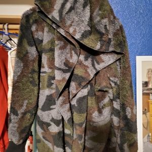 Ladies Camo Sherpa Jacket with Hood